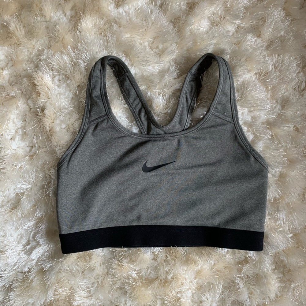 Nike razor back sports bra